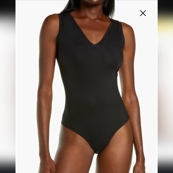 Spanx Suit Yourself Black Sleeveless V-Neck Tank Bodysuit - Picture 1 of 11